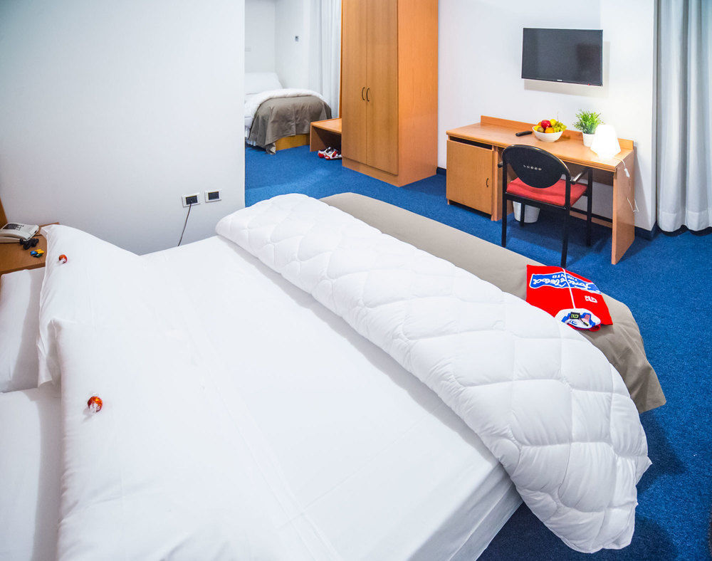 Fly Bike Hotel เตรนโต ภายนอก รูปภาพ
